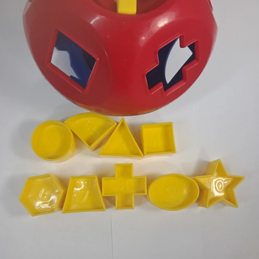 Tupperware Shape O Ball Puzzle Block Toy puzzle Pieces sorter Red Blue READ